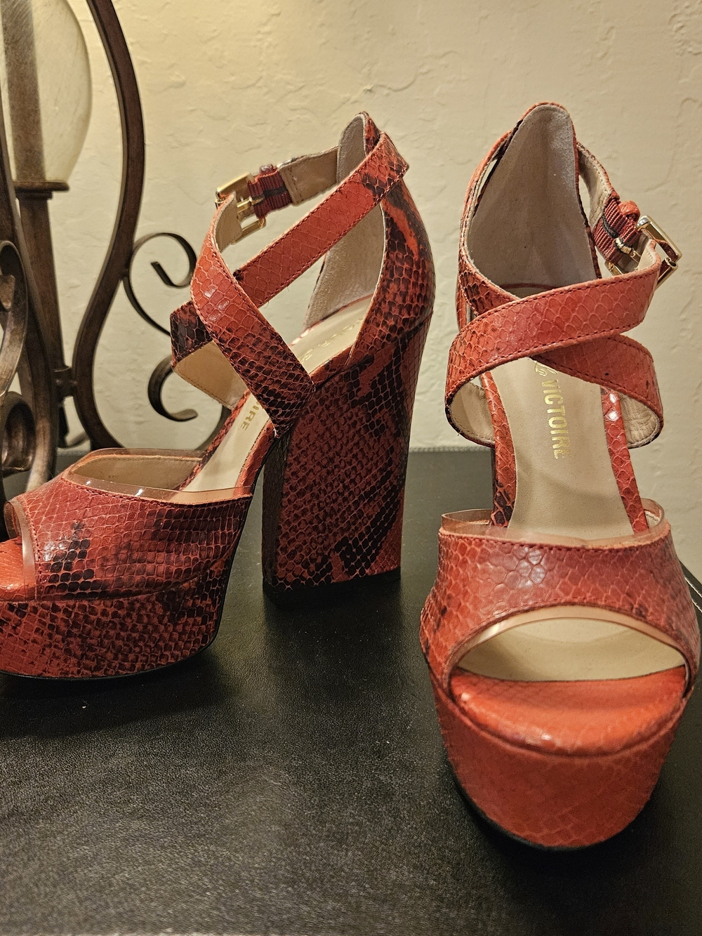 NEW Snakeskin Platform Sandals by Pour LaVictoire, Size 5.5 (Item #87)